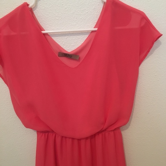 NWOT Airy Summer Dress - Picture 3 of 4